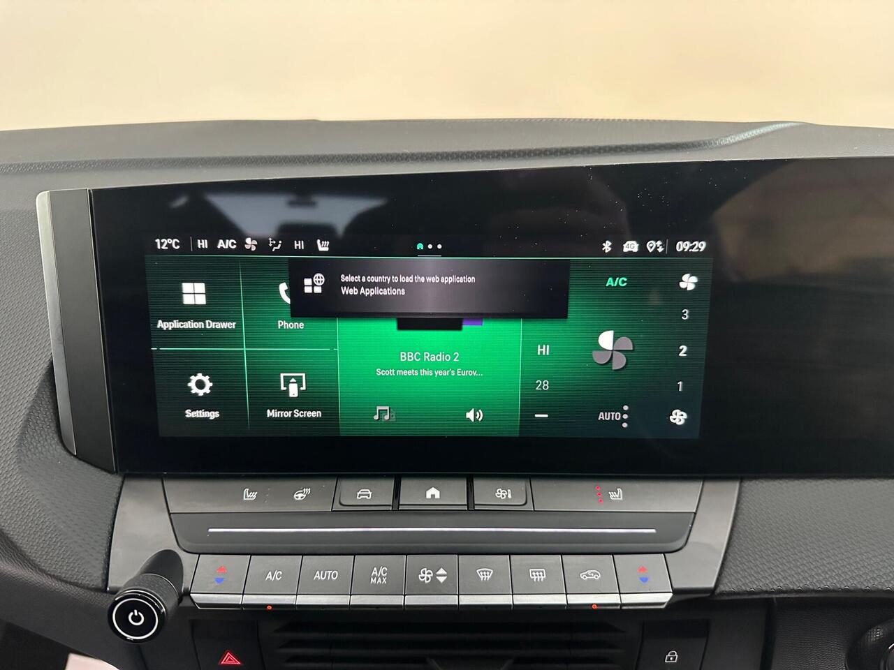 Vauxhall Astra SH24KNK