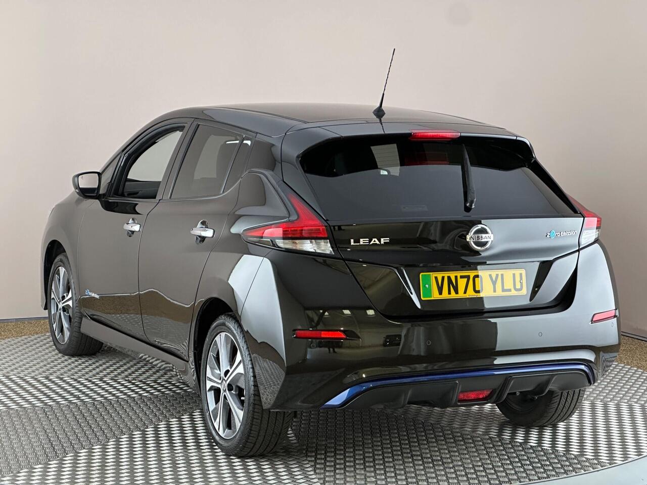Nissan Leaf VN70YLU