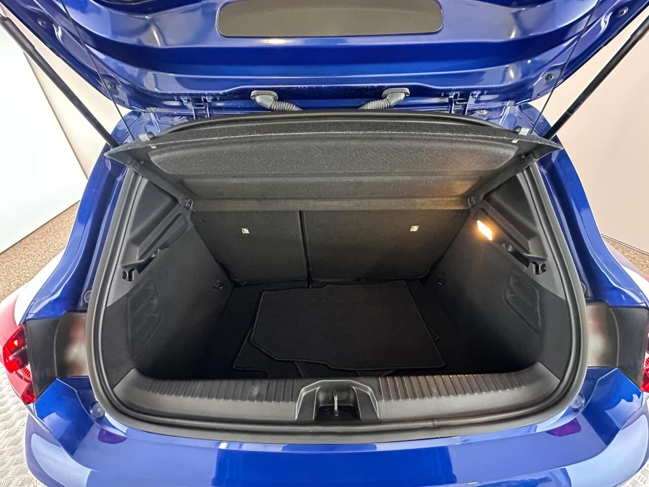 Renault Clio AK23UCE