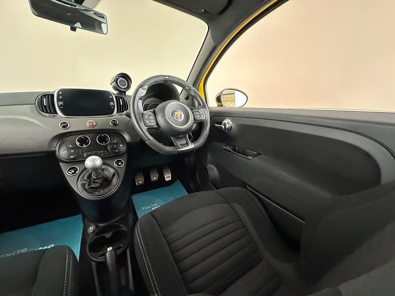 Abarth 595 HJ69ZRR