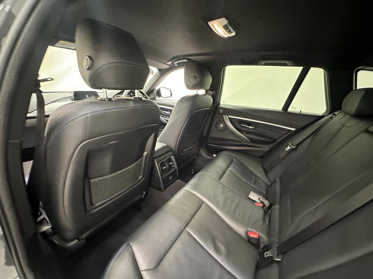 BMW 3 Series YK19WPS