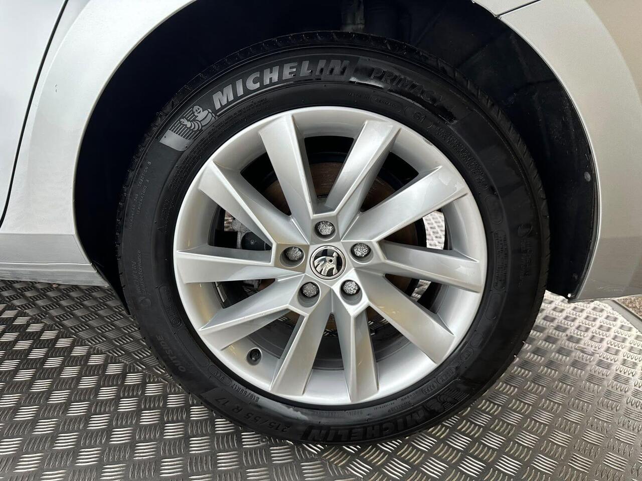 Skoda Superb GJ24NVX