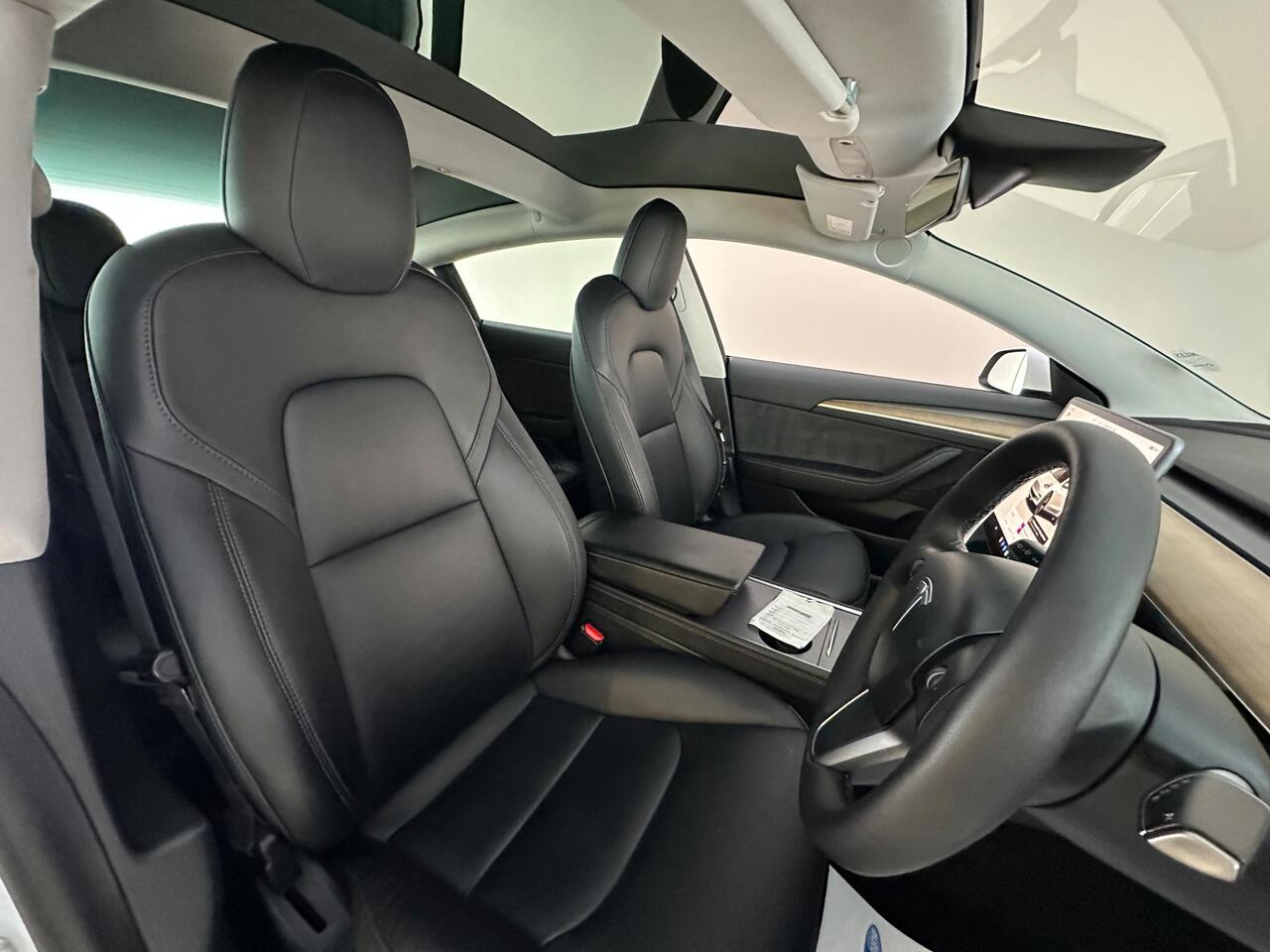 Tesla Model 3 AF72VOA