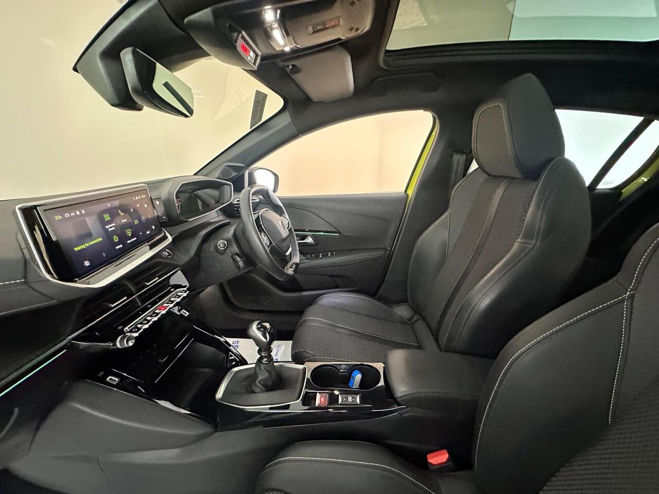 Peugeot 208 FL24CFM