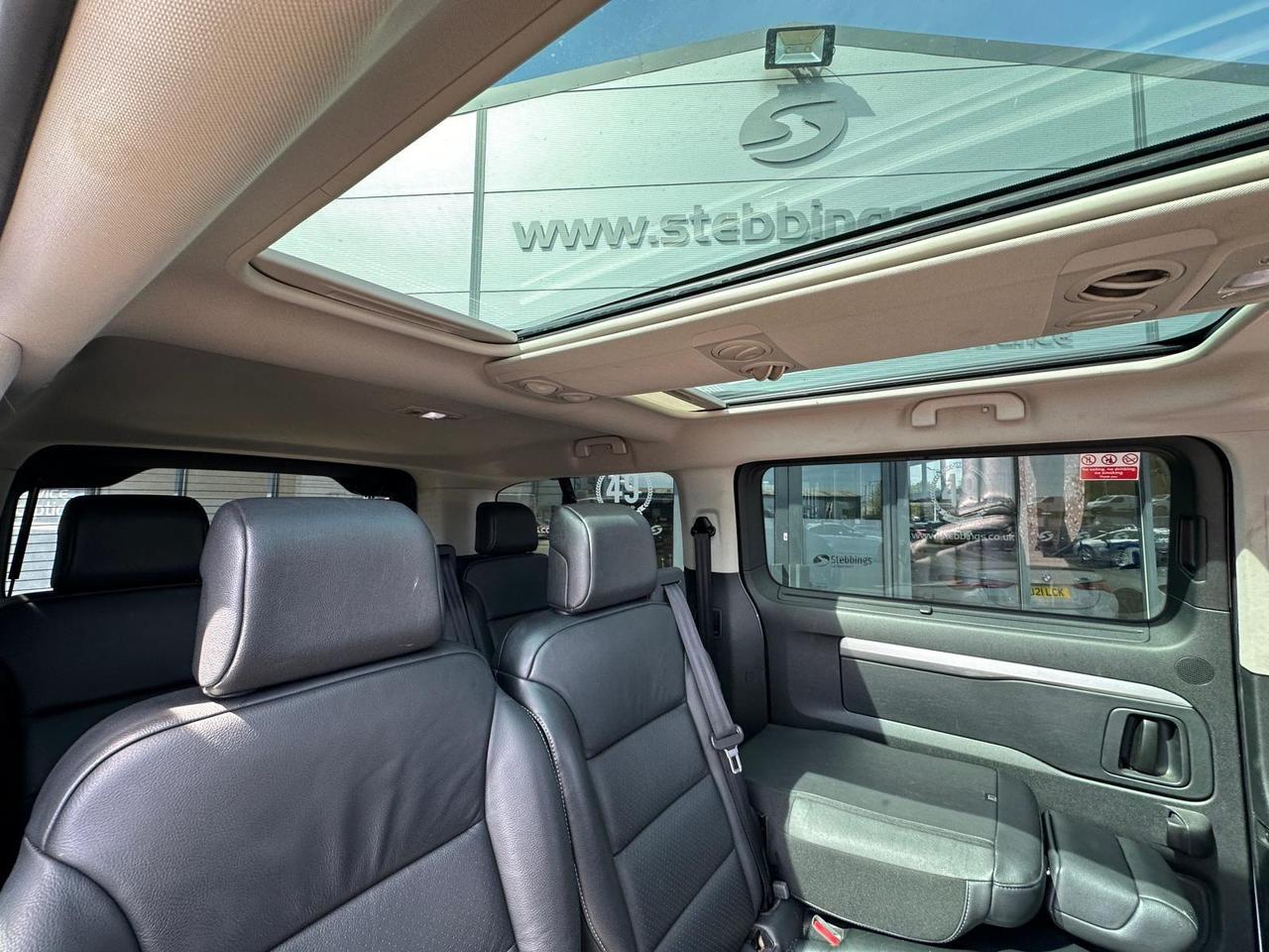 Vauxhall Vivaro Life Electric LL72ZWD