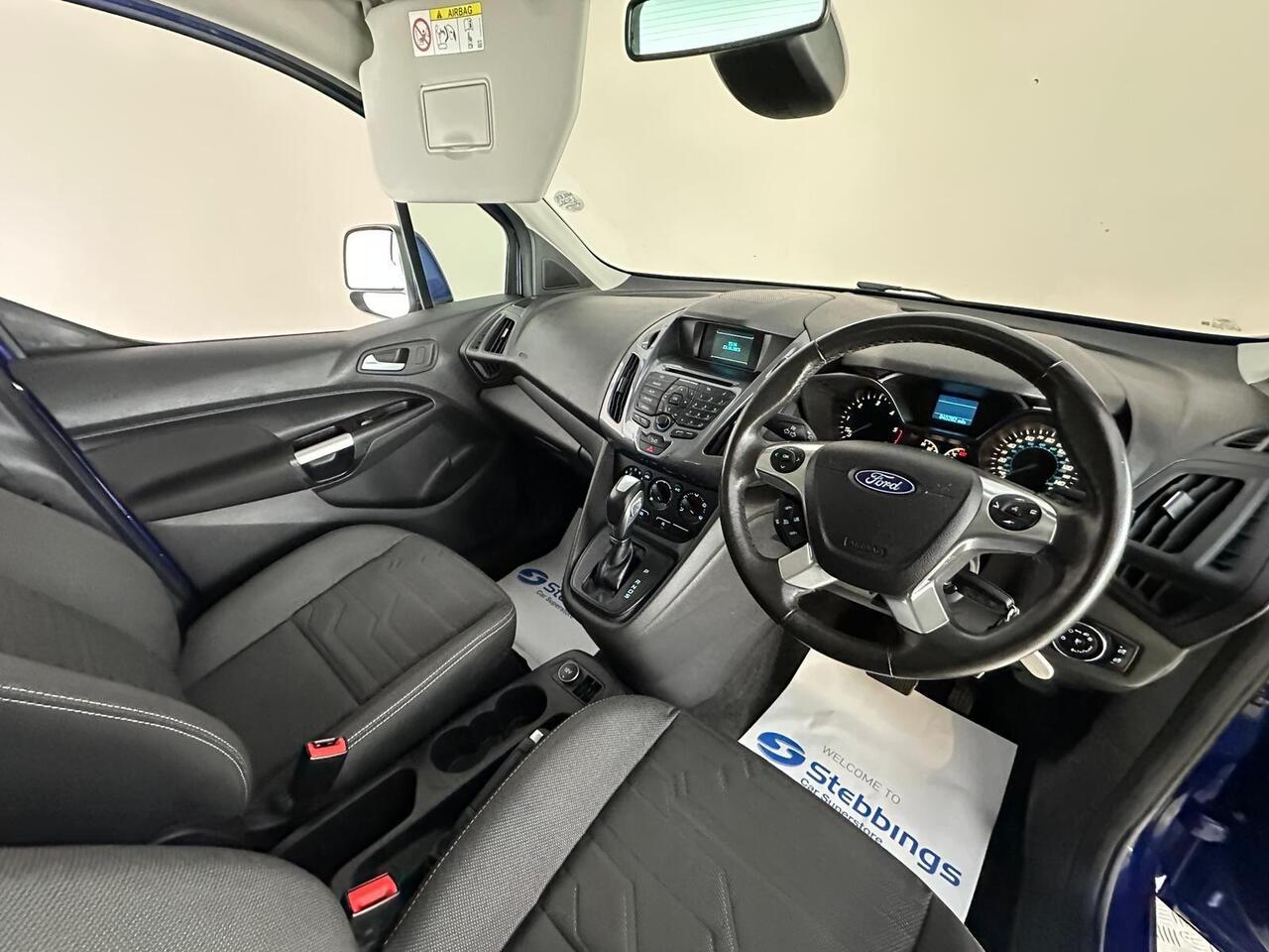 Ford Grand Tourneo Connect PF66OHX