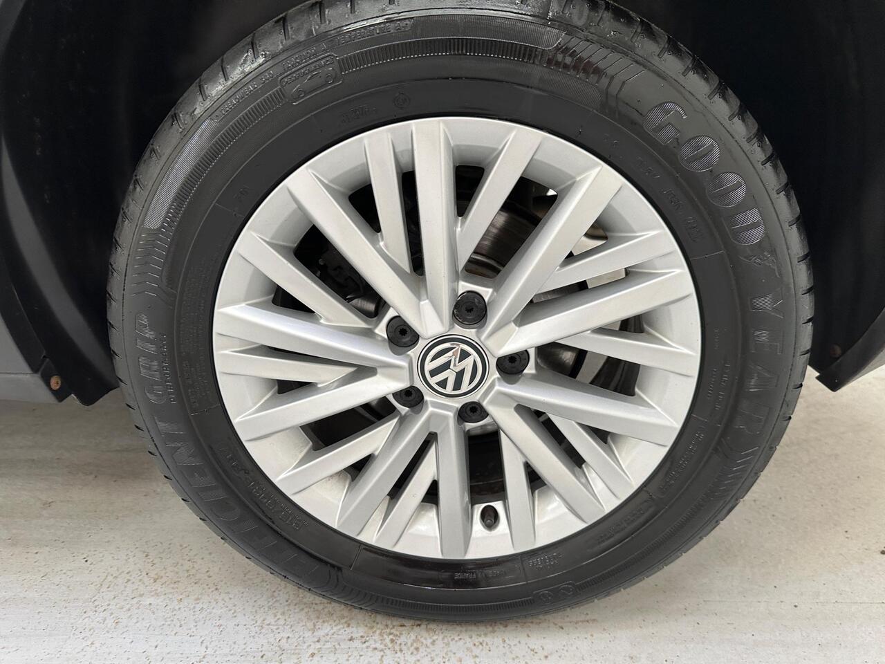 Volkswagen T-Roc DG69WKN