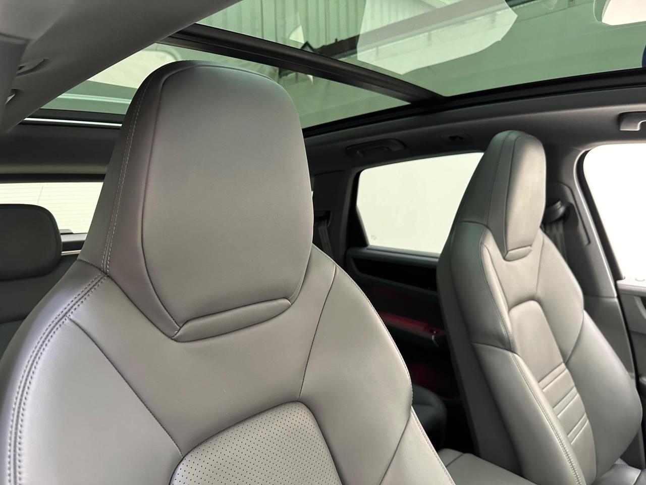 Porsche Cayenne AK18UXX