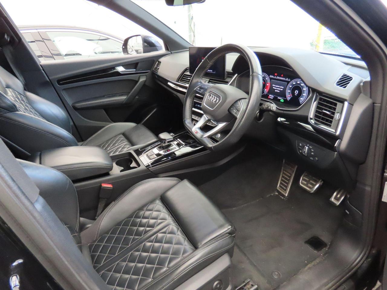 Audi Q5 DK71YEE