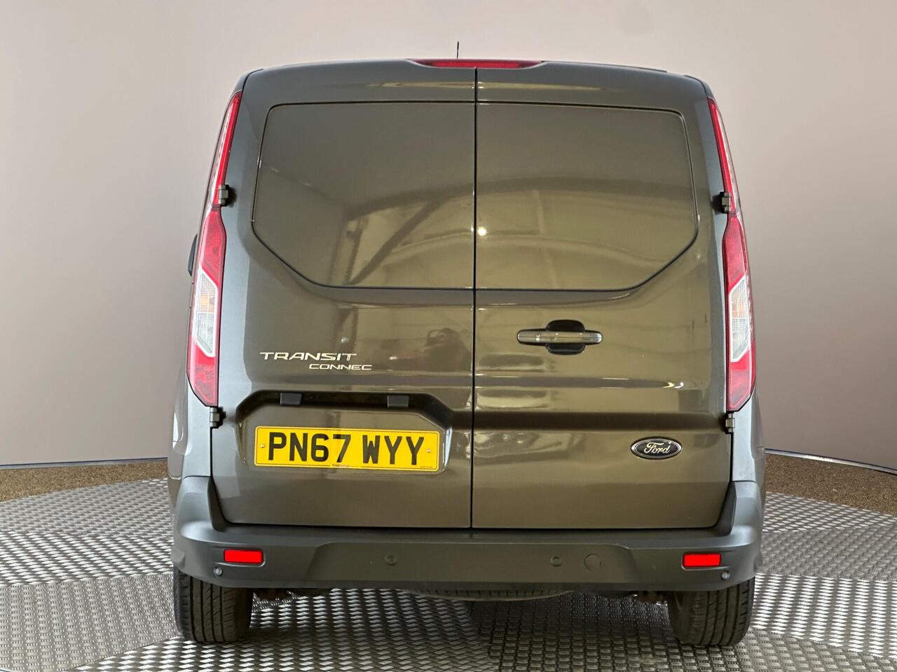 Ford Transit Connect PN67WYY