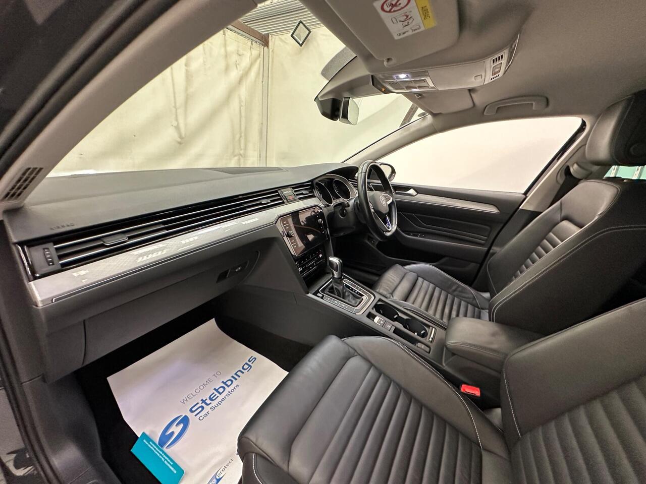 Volkswagen Passat YE70UZH