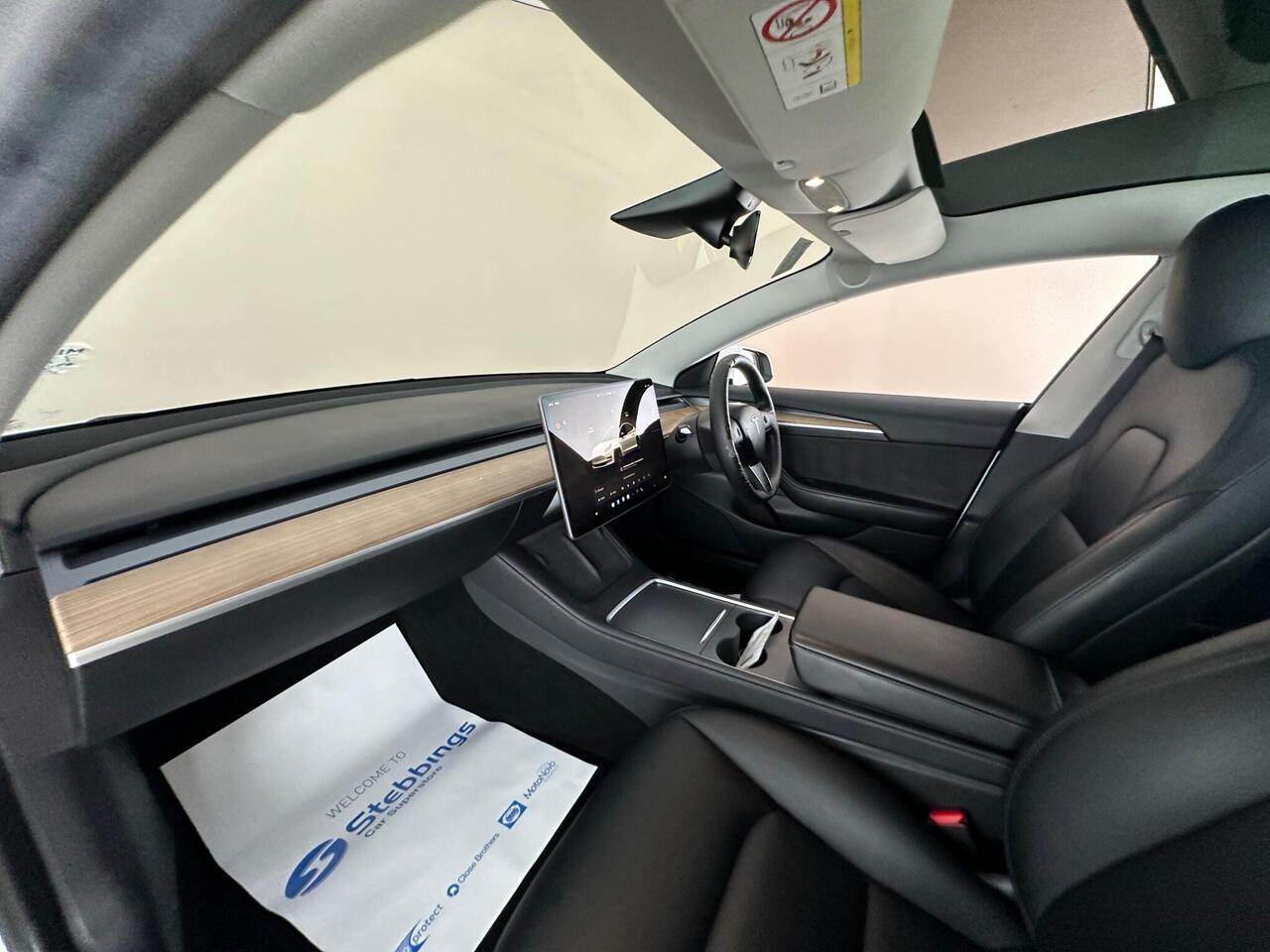 Tesla Model 3 AF72UXG