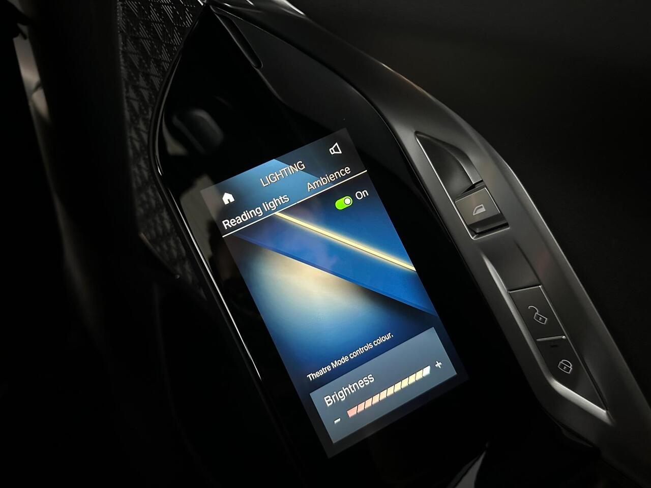 BMW i7 YF73FKE