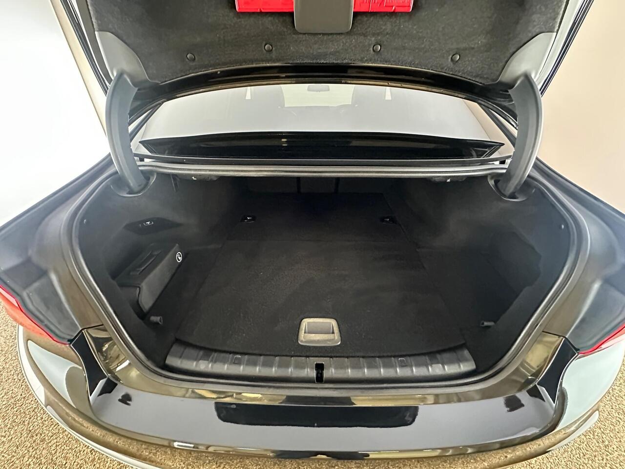 BMW 5 Series LO69YFR