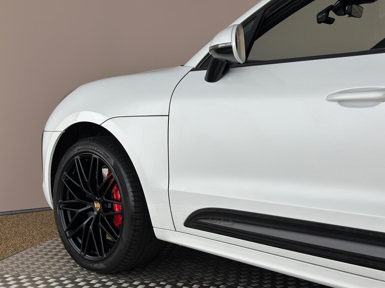 Porsche Macan AP24DWK