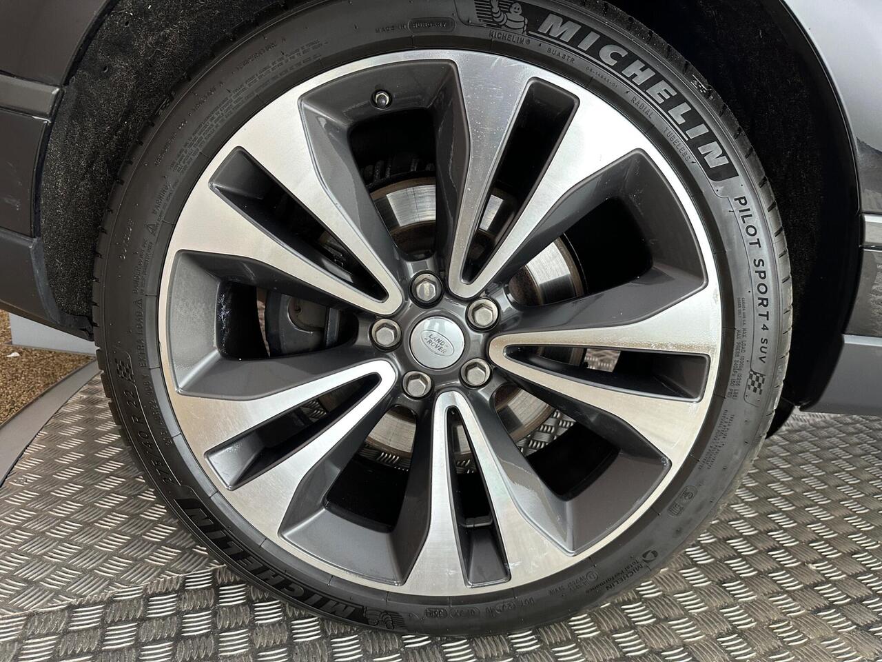 Land Rover Range Rover EY19OJA