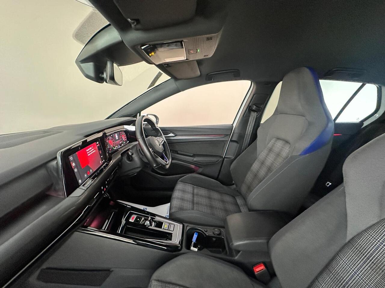 Volkswagen Golf MT72YYX