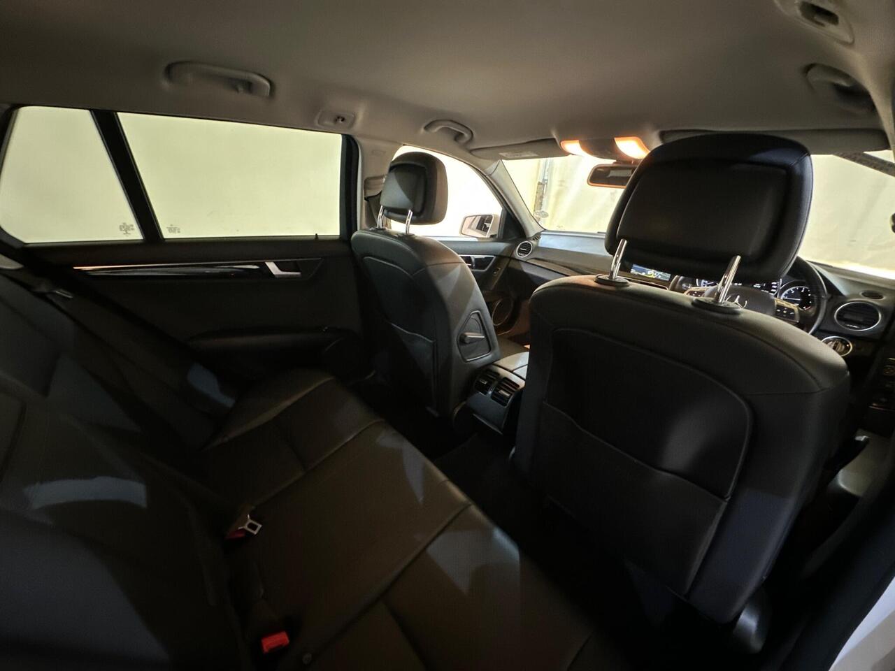 Mercedes-Benz C Class OY14GVO