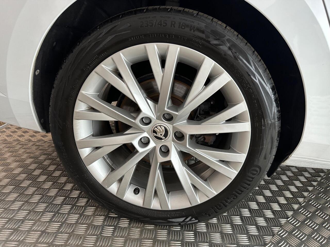 Skoda Superb SD72XZS