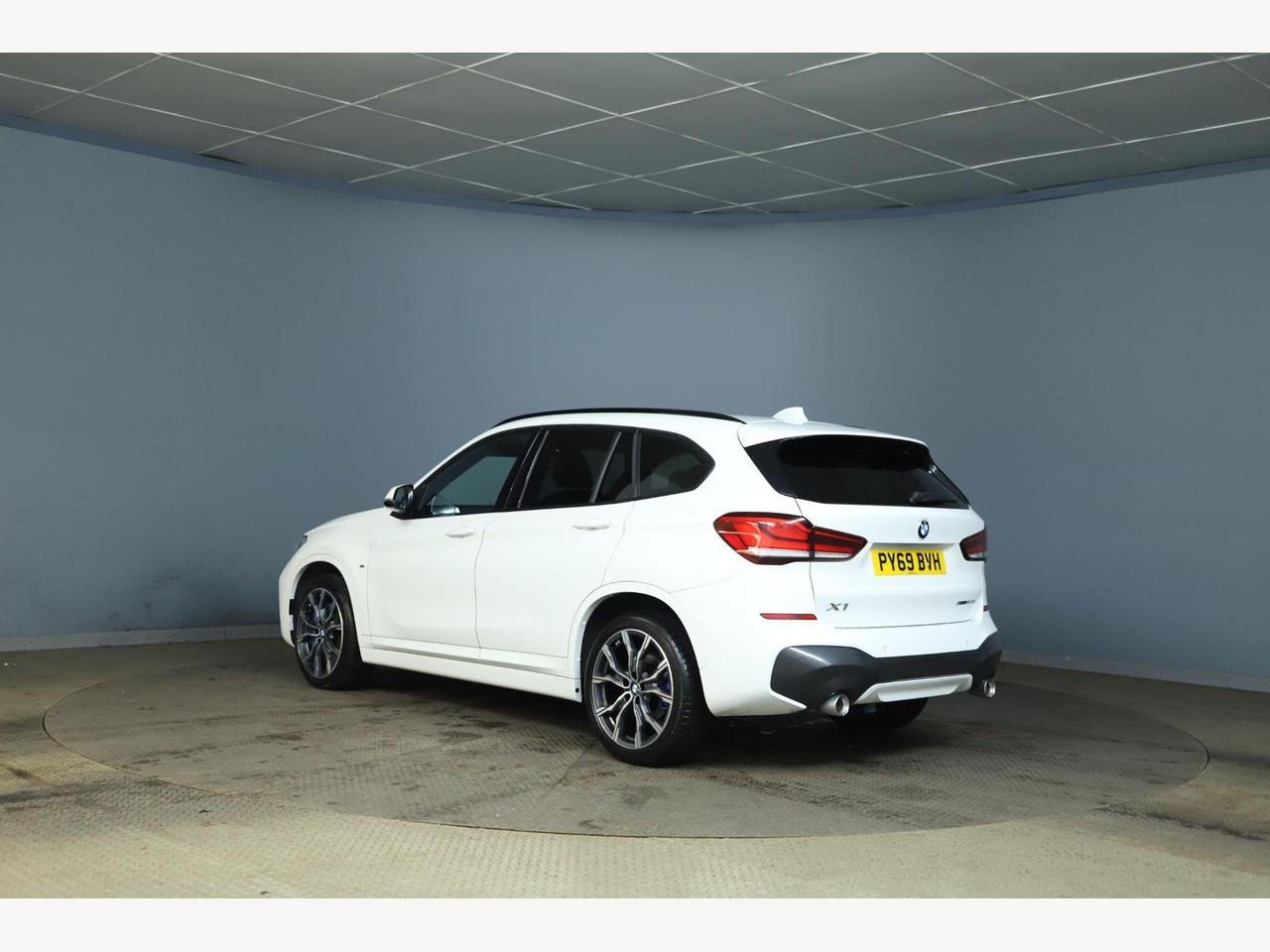 BMW X1 PY69BVH