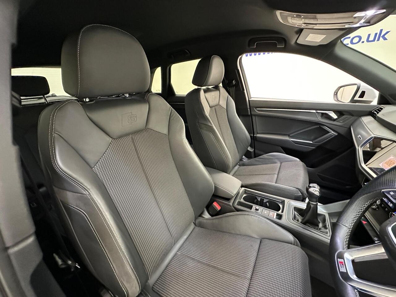 Audi Q3 ST21LJF
