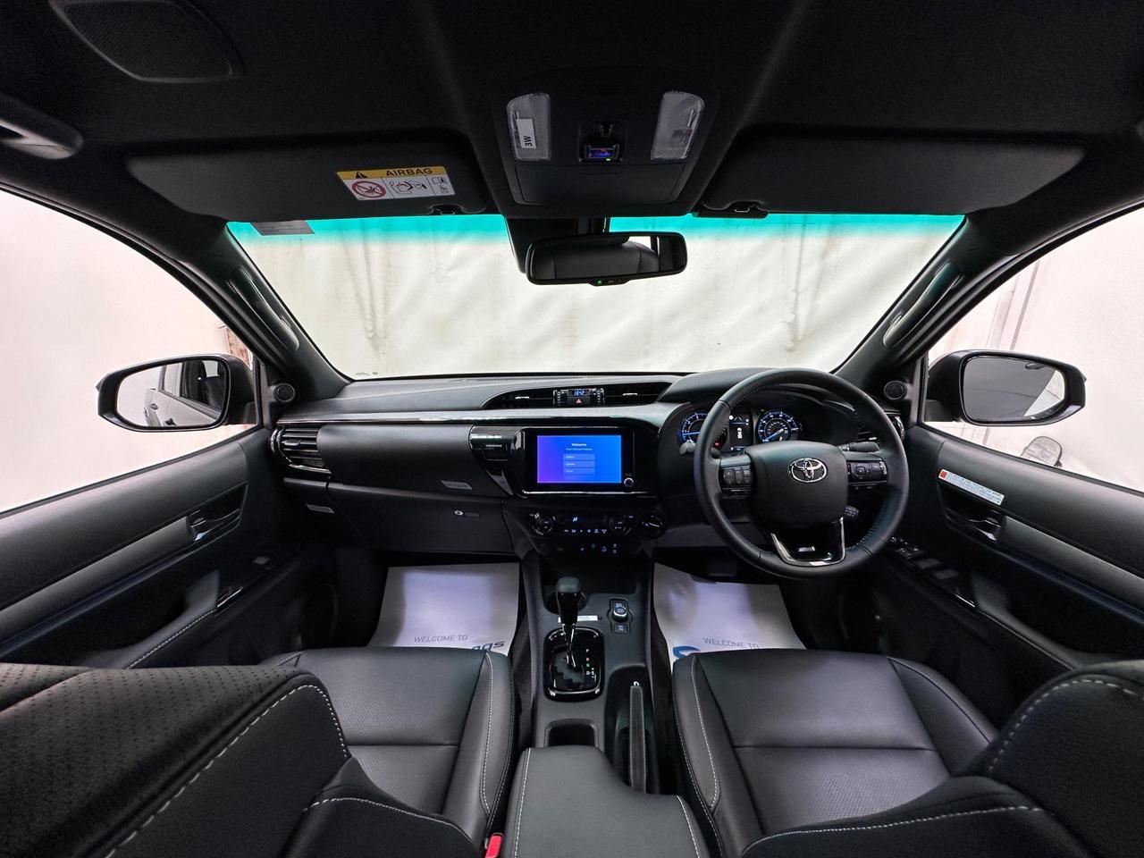 Toyota Hilux H111LUX