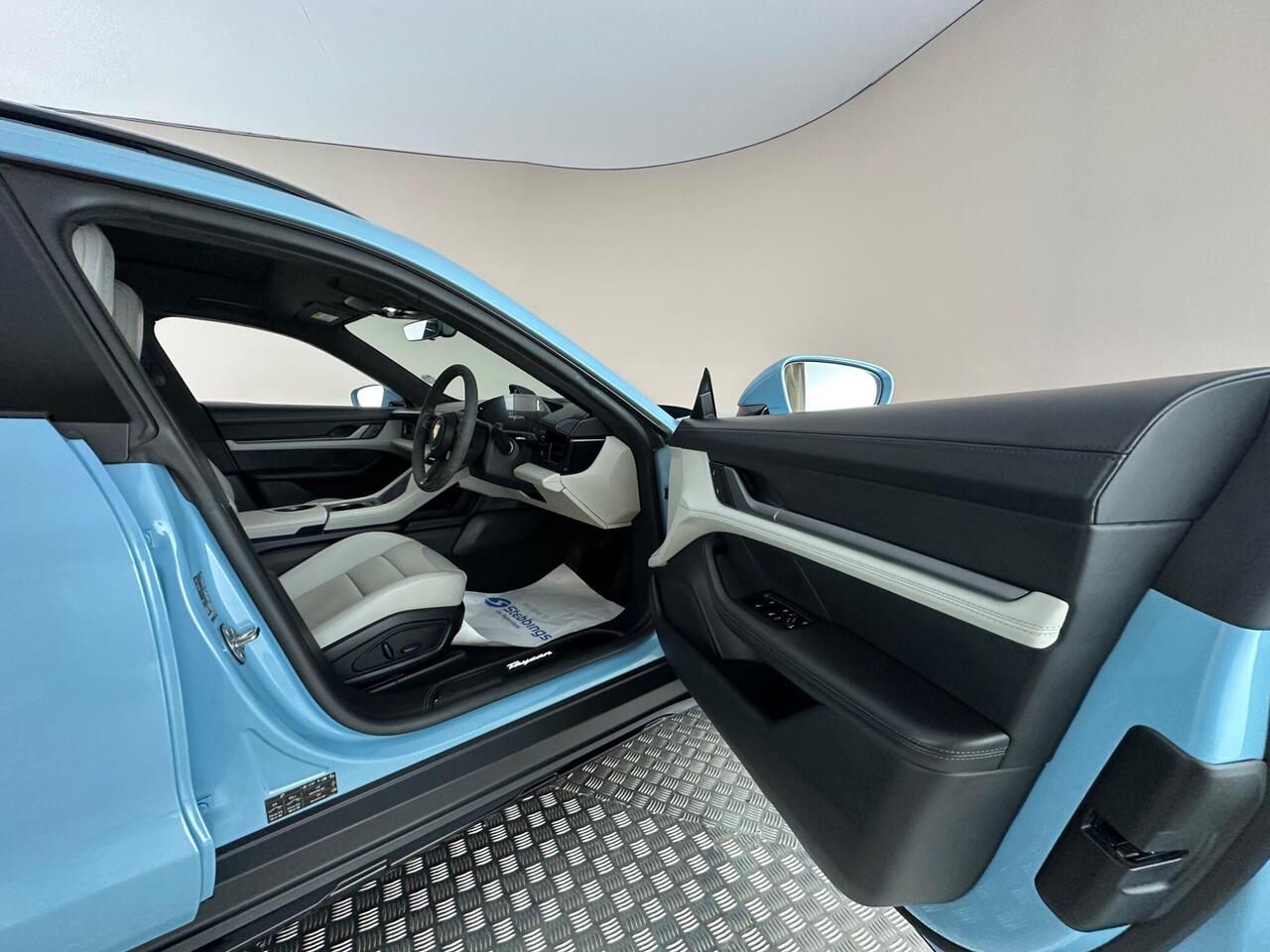 Porsche Taycan LV71XCL