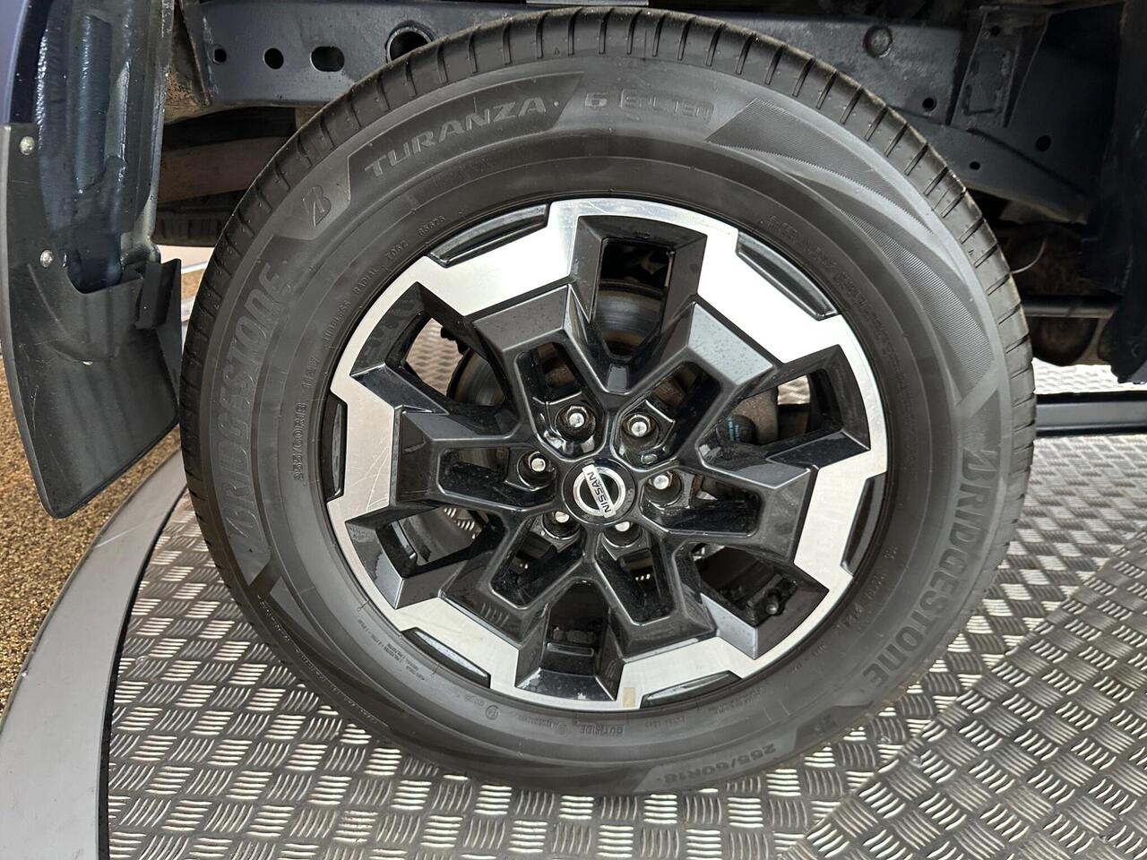 Nissan Navara YH21DDW