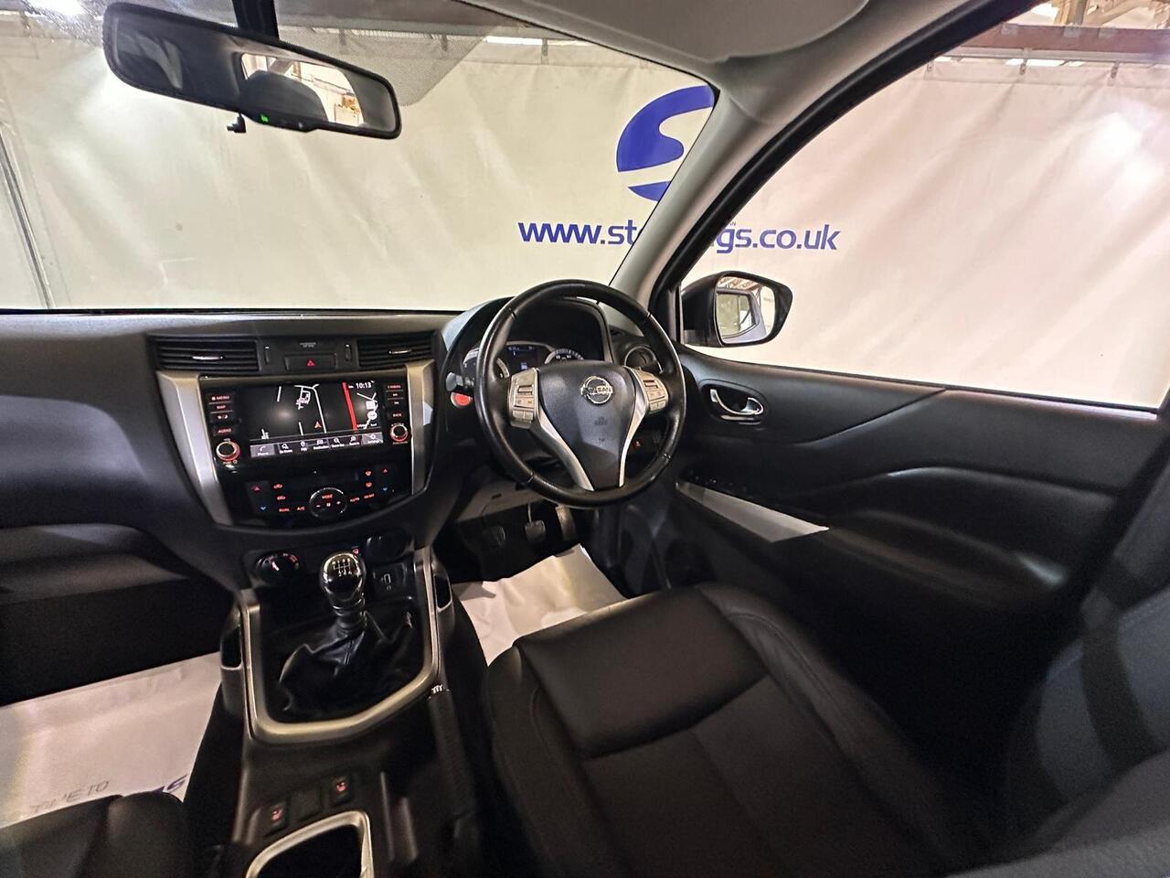 Nissan Navara AR21KFN