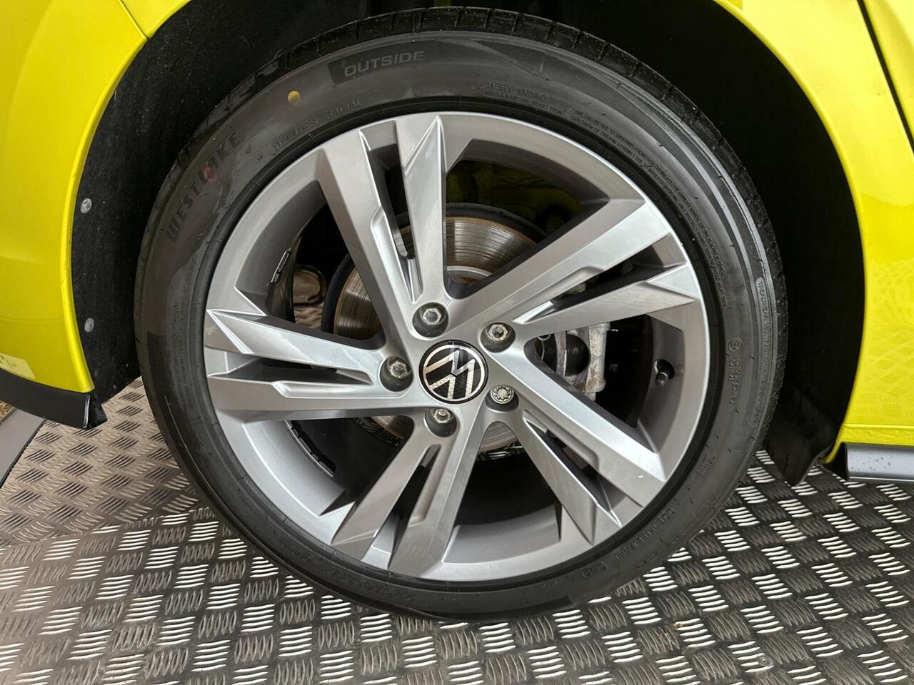 Volkswagen Golf EX71HKW