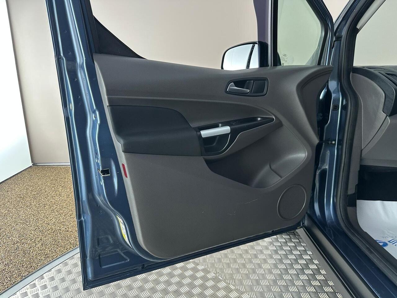 Ford Transit Connect SC69EAY