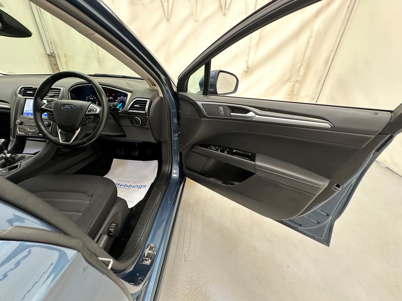 Ford Mondeo AJ70FJD