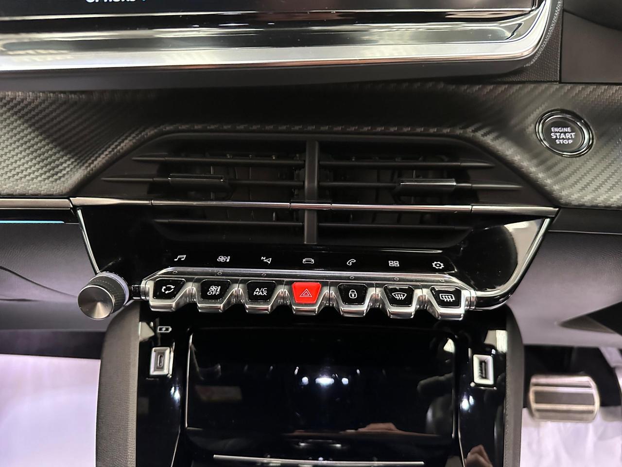 Peugeot 2008 CJ71AEG