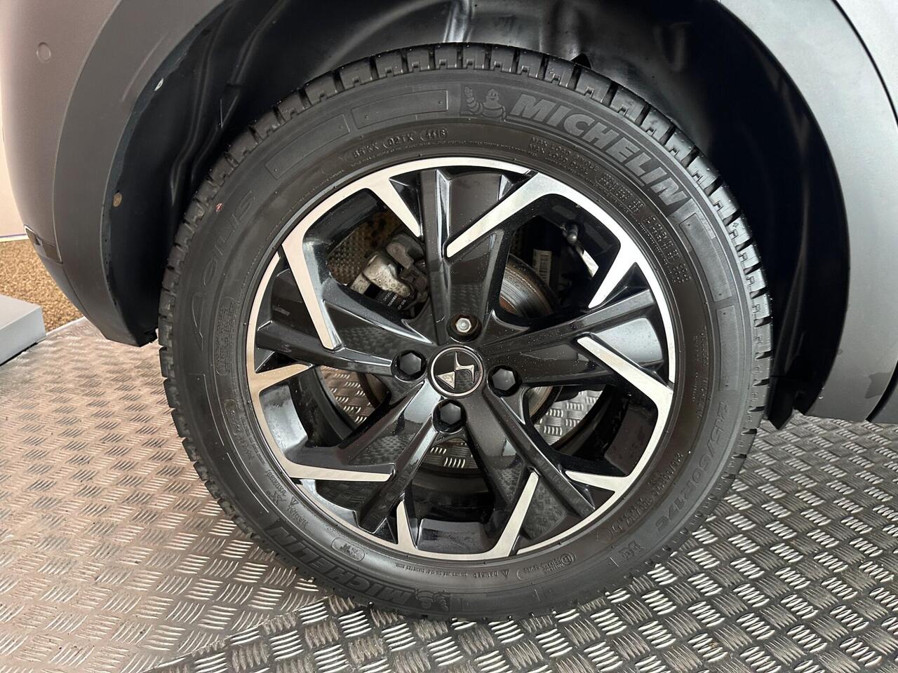 DS AUTOMOBILES DS 3 CROSSBACK KT19BKN