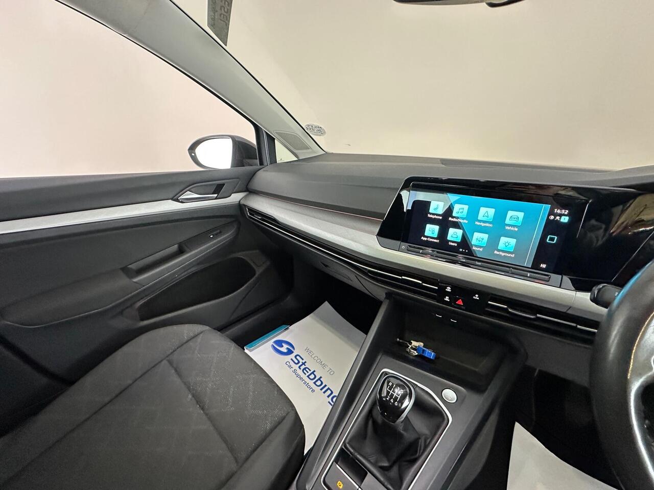 Volkswagen Golf VE22LUD