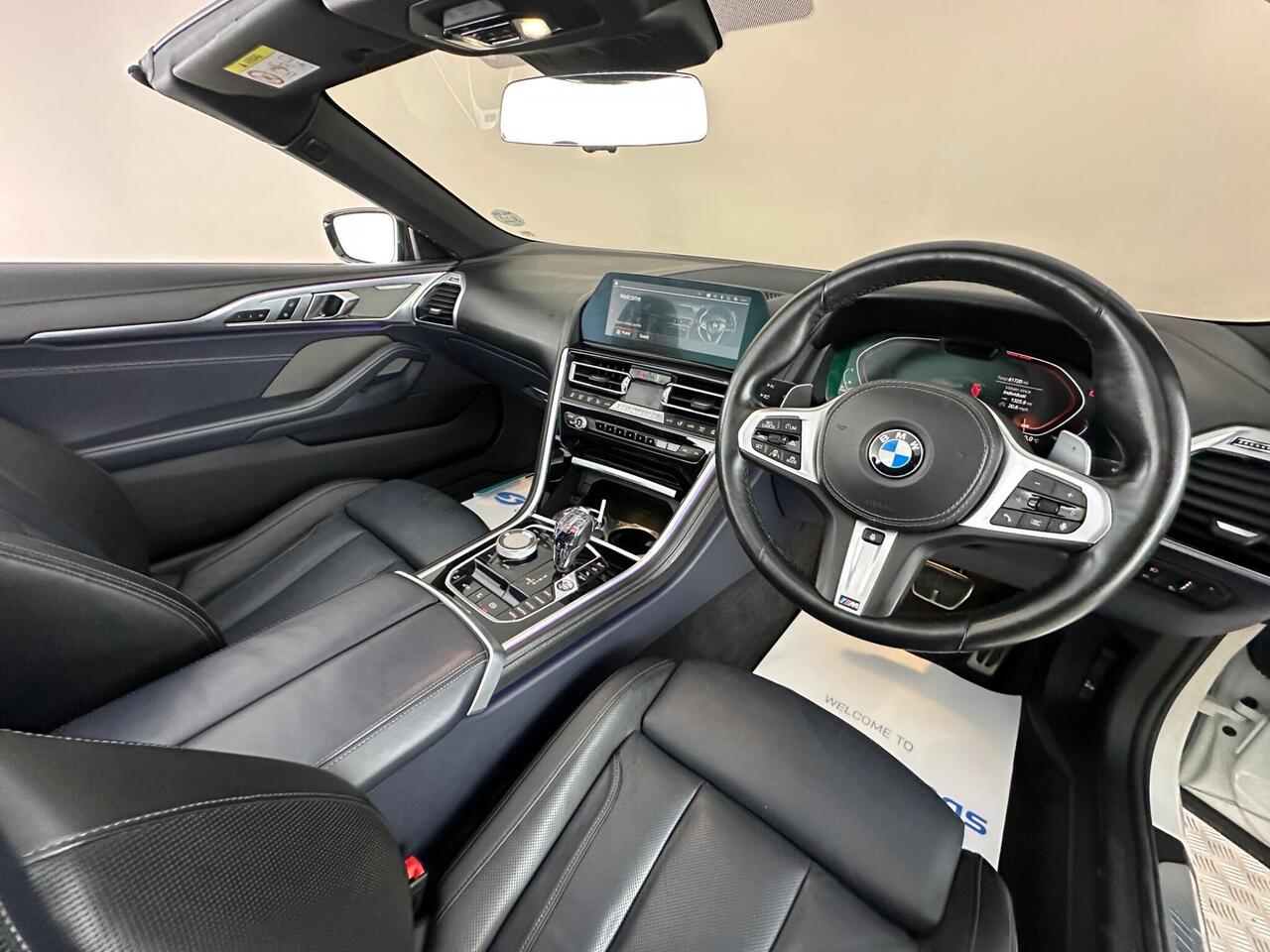 BMW 8 Series YJ19VVH