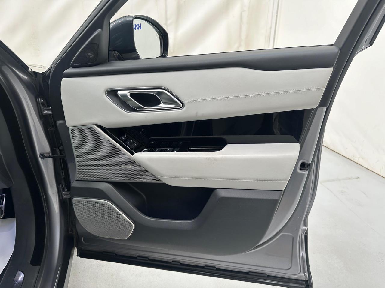 Land Rover Range Rover Velar HJ69GAU