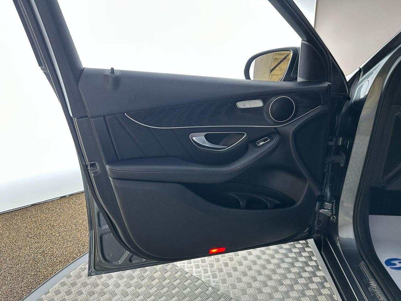 Mercedes-Benz GLC VK17NUP