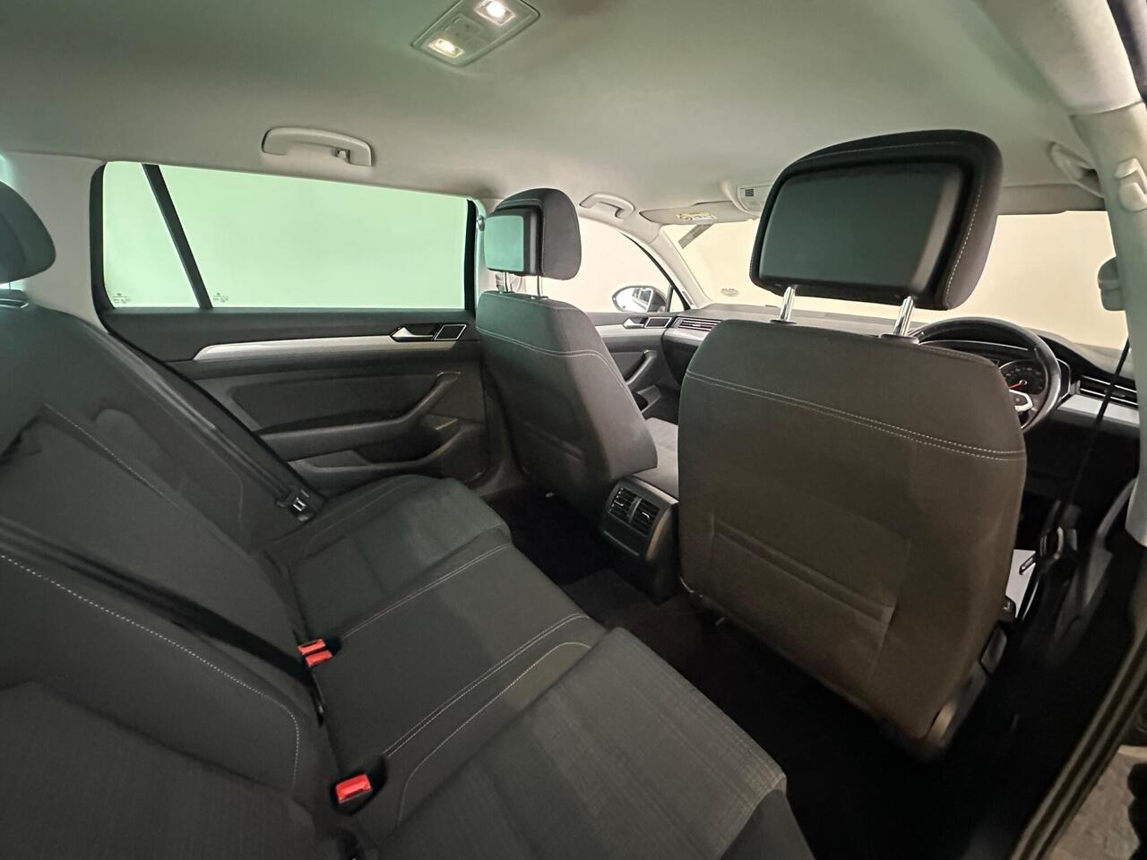 Volkswagen Passat YC71RXO