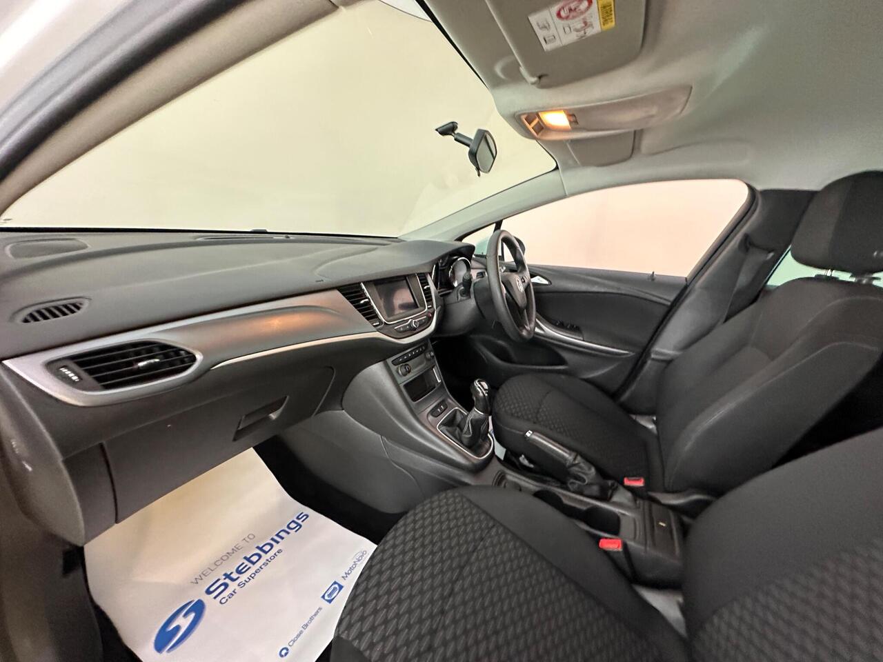 Vauxhall Astra DU70YZC