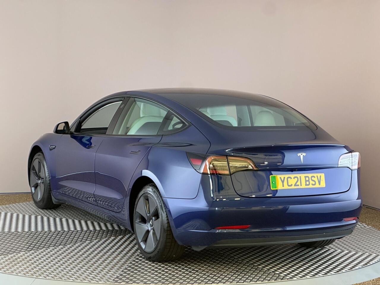 Tesla Model 3 YC21BSV