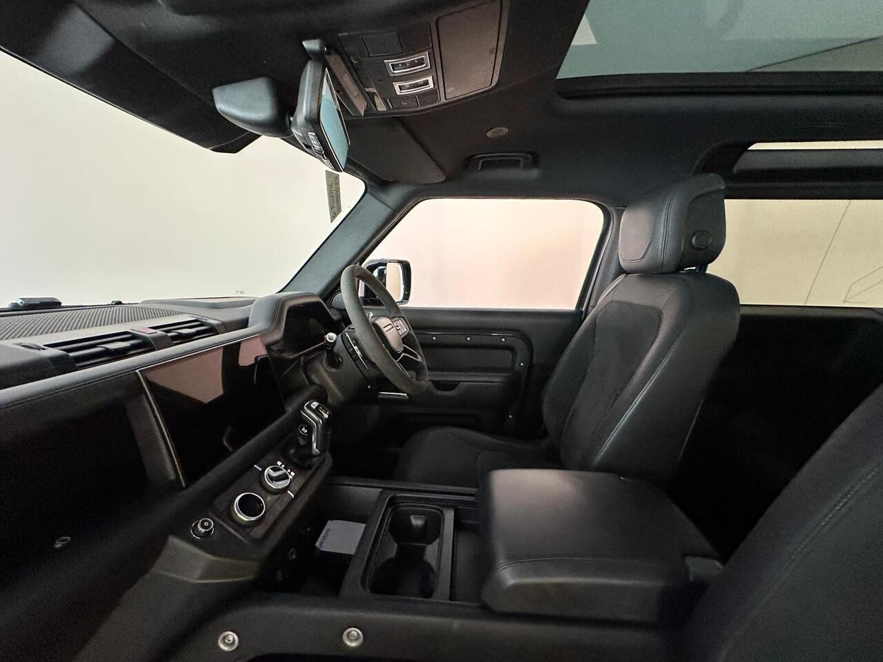 Land Rover Defender 90 HN71TWZ