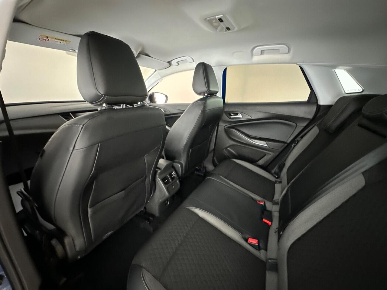 Vauxhall Grandland X DT69YHN