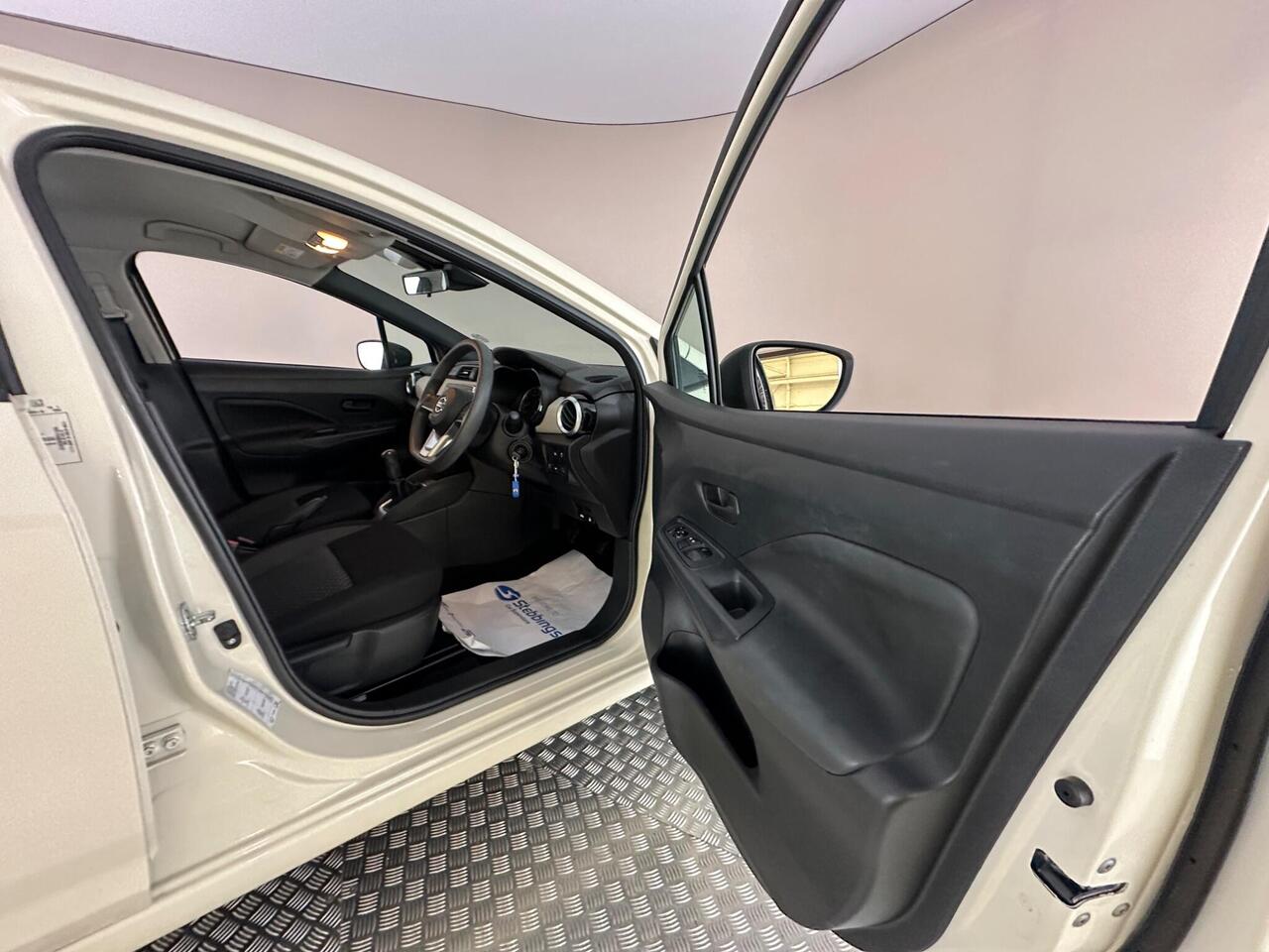 Nissan Micra YC22CZV