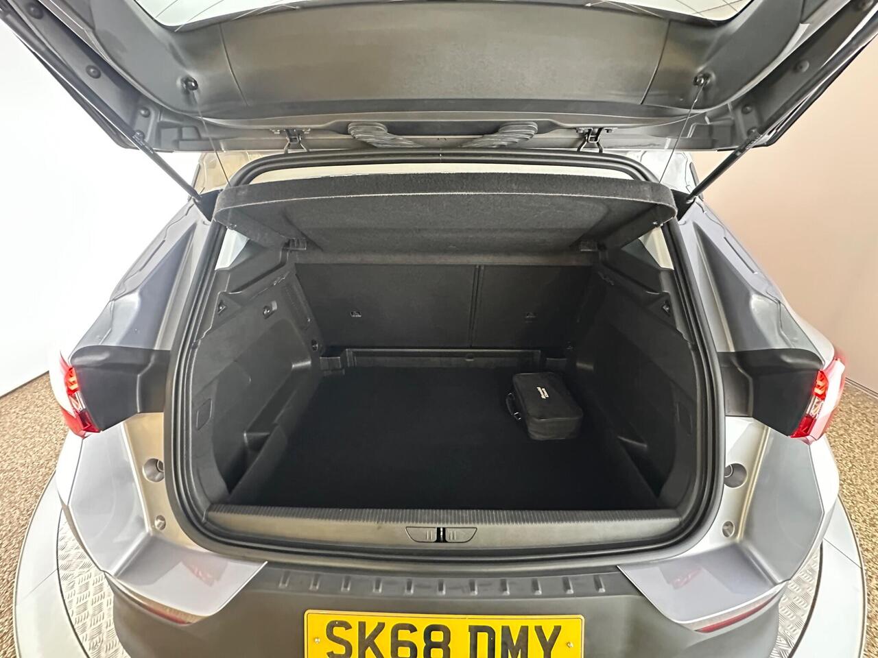 Vauxhall Grandland X SK68DMY