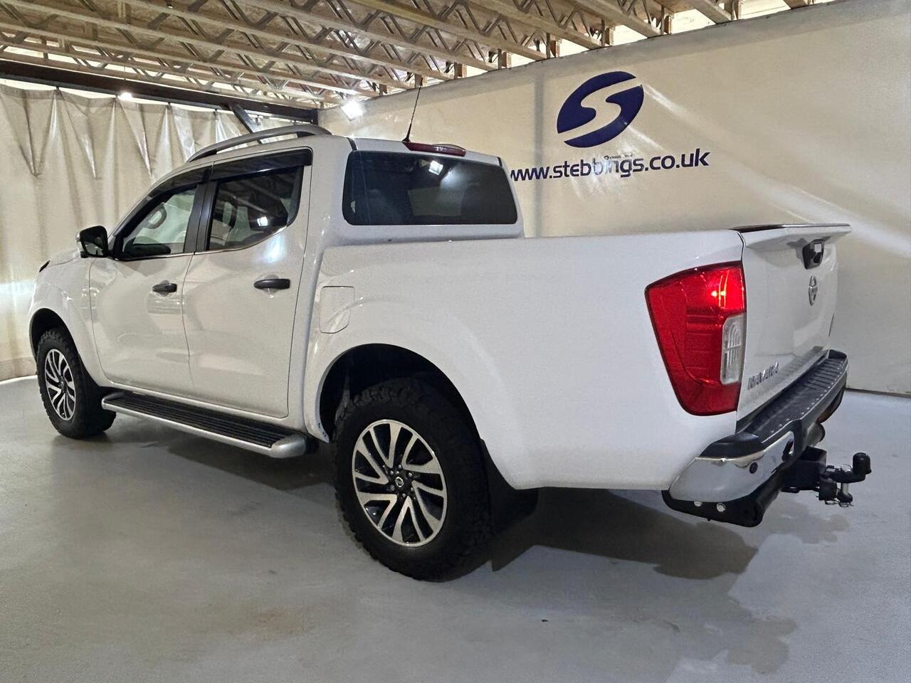 Nissan Navara DN67XNW