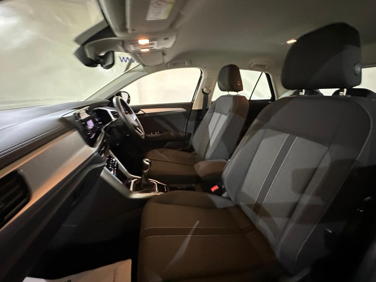 Volkswagen T-Roc AV22SYR