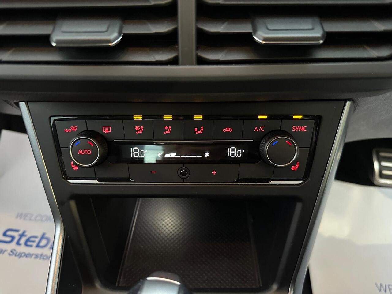 Volkswagen Polo BJ71UYU