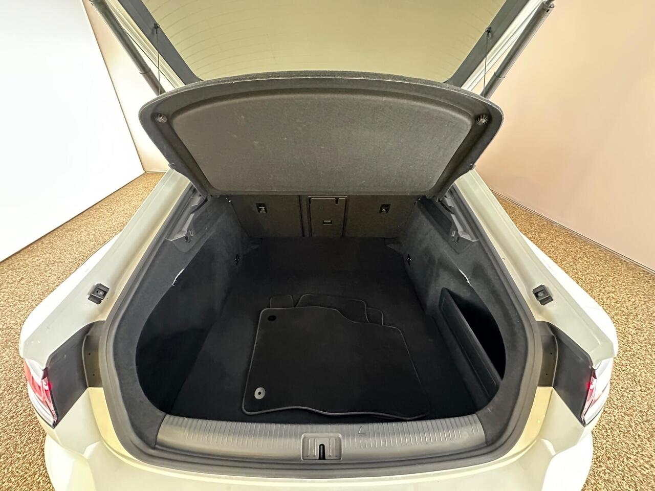 Volkswagen Arteon FP71AOZ