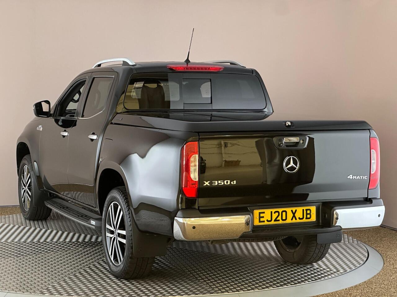 Mercedes-Benz X Class EJ20XJB